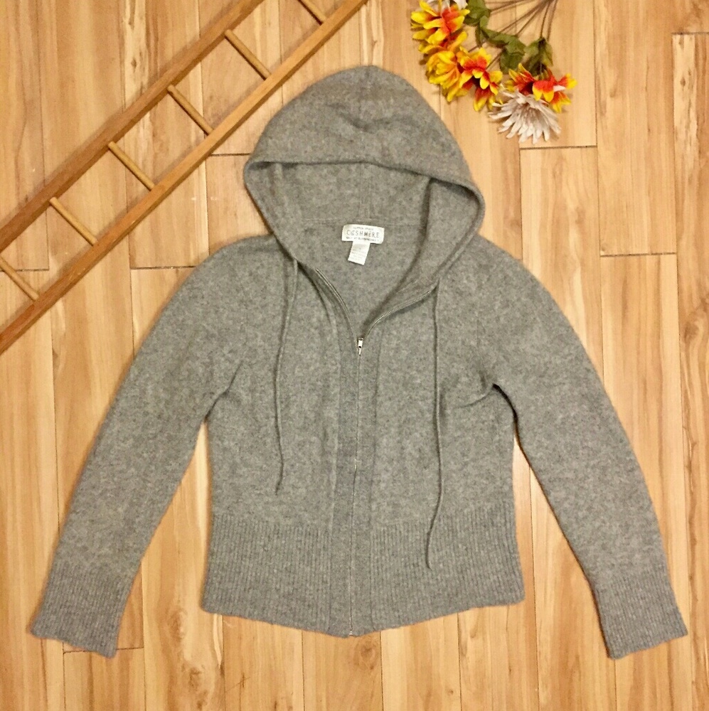 EUC* Bloomingdales 100% Cashmere Grey Zip Hoodie